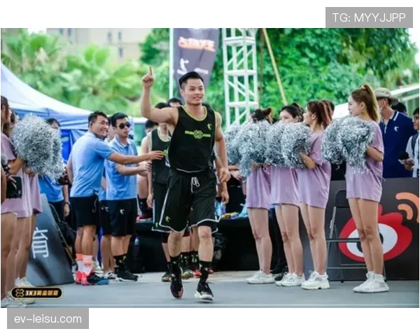 校园篮球联赛报告显示，高中球员普遍增加三分球与持球训练比重